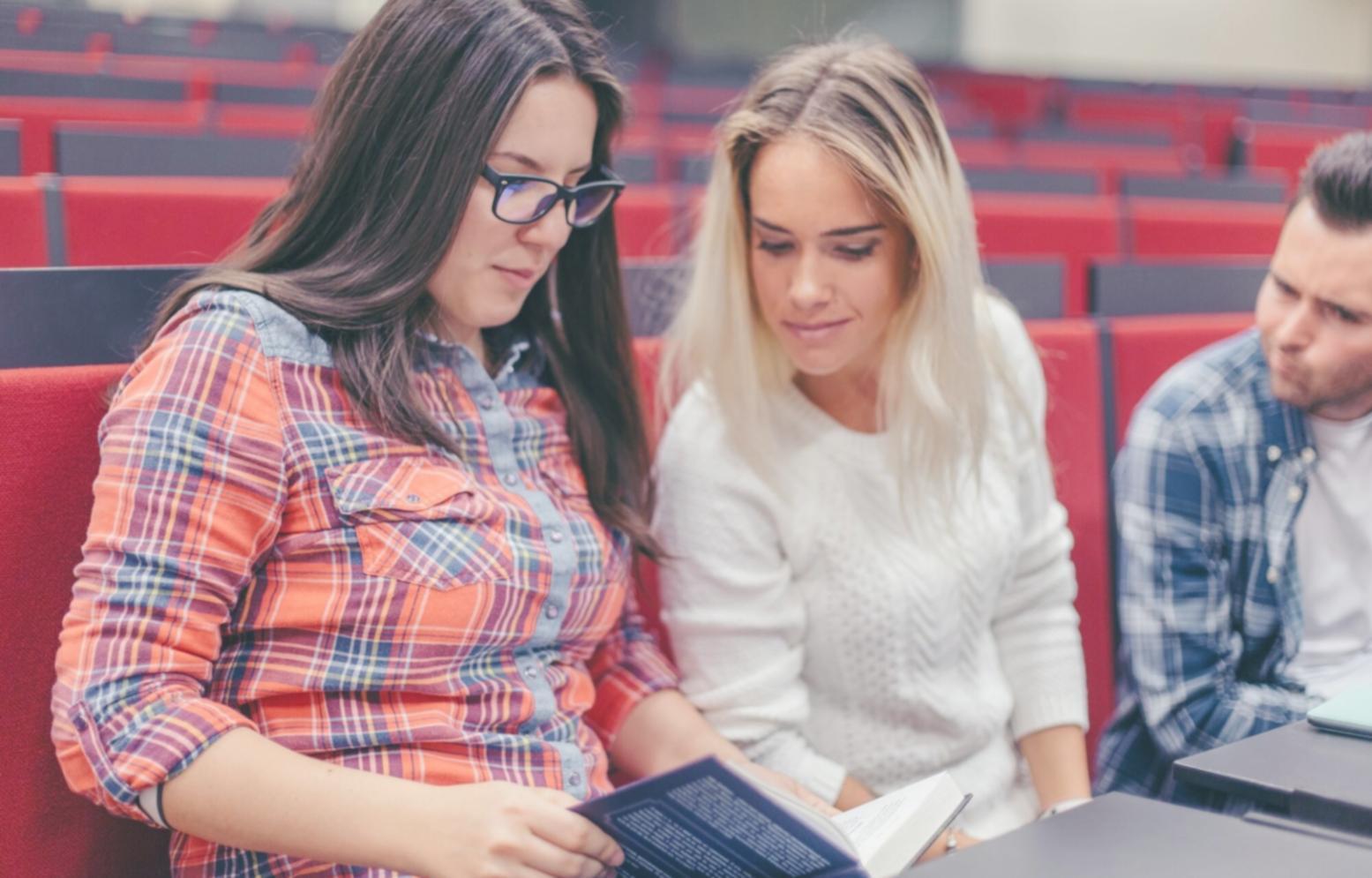 Geschäftsleute bei strategischer Planung